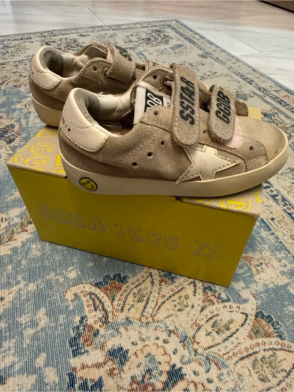 Golden Goose Kids Beige Suede Velcro Sneakers with Cream Star